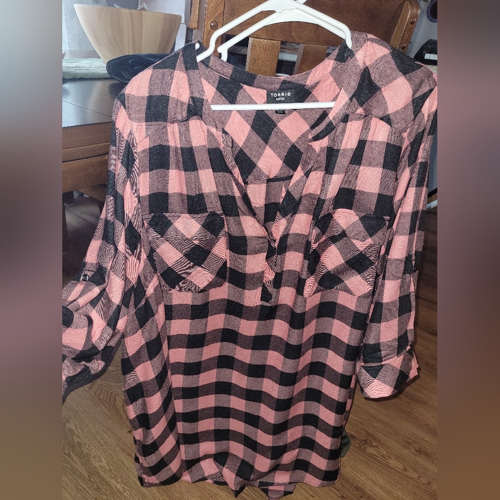 torrid Pink and Black Plaid Tunic Top - Picture 4 of 4